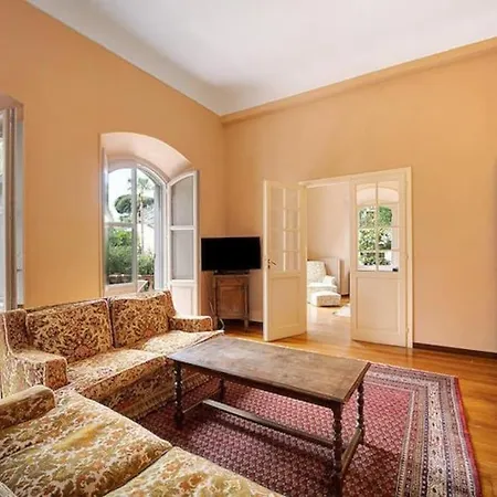 Dom wakacyjny La Vignetta Con Giardino